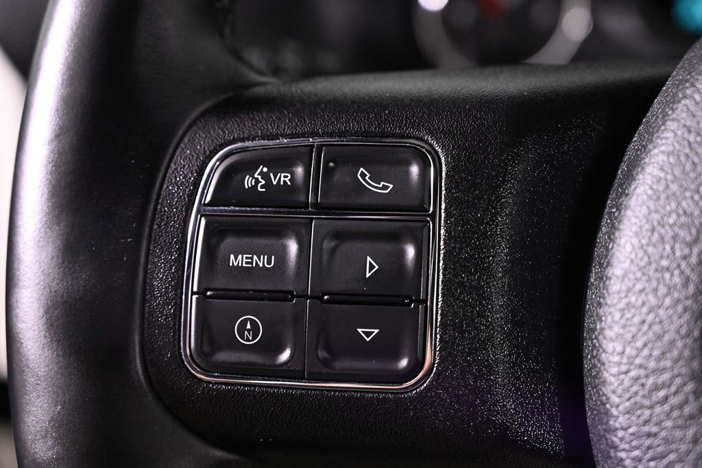 Used 2016 Jeep Wrangler Unlimited Rubicon w/ Connectivity Group AWD/4WD image 14