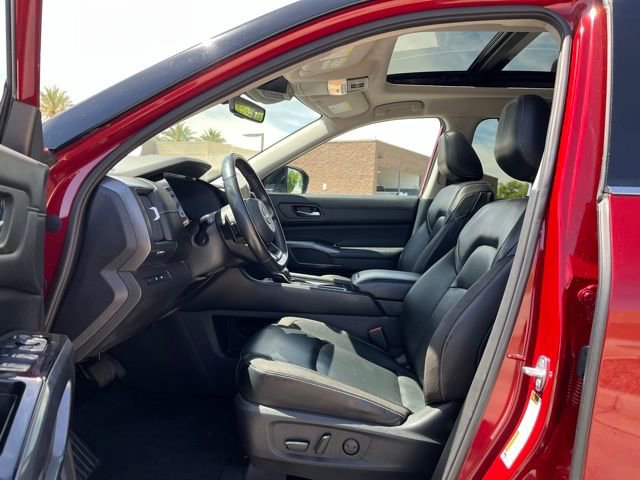Used 2023 Nissan Pathfinder SL w/ SL Premium Package image 13