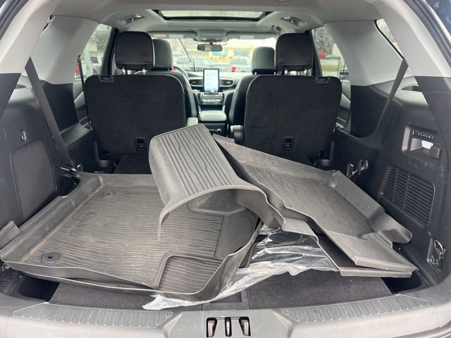 Certified 2022 Ford Explorer Limited w/ Limited Technology Package image 24