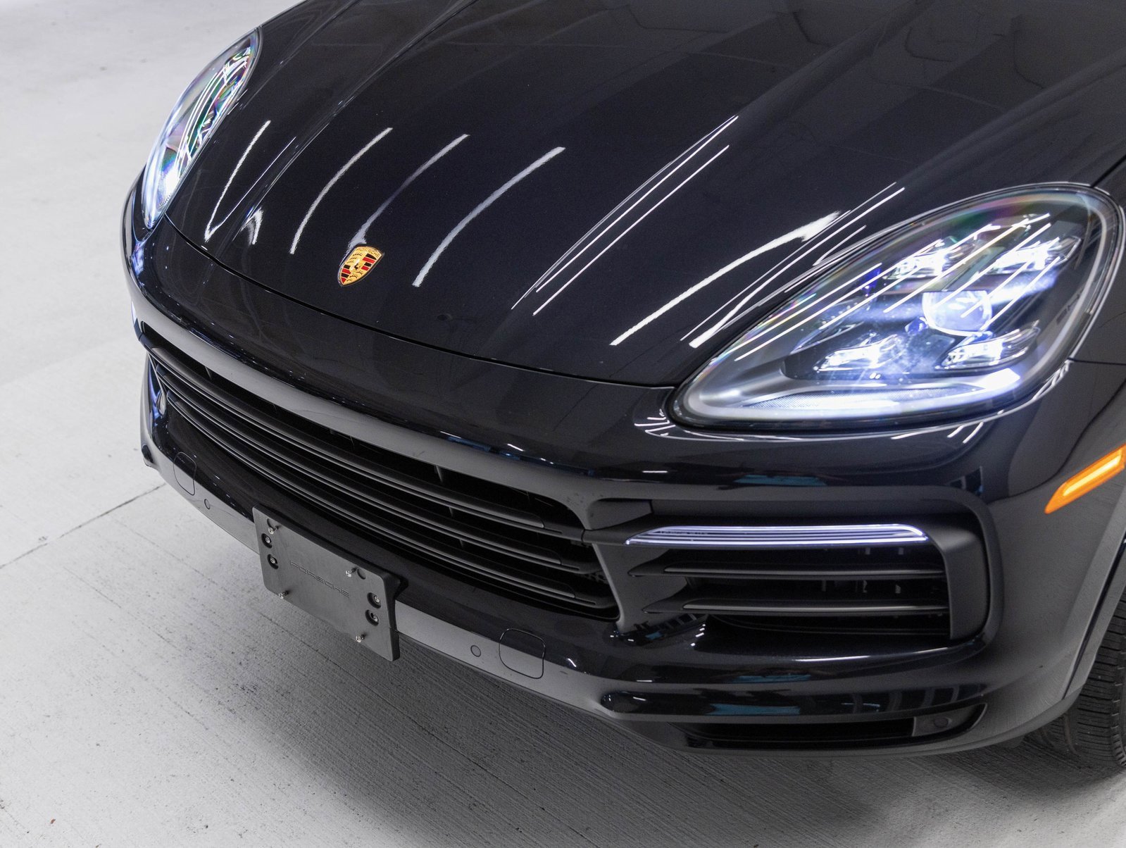 Used 2022 Porsche Cayenne Platinum Edition image 33