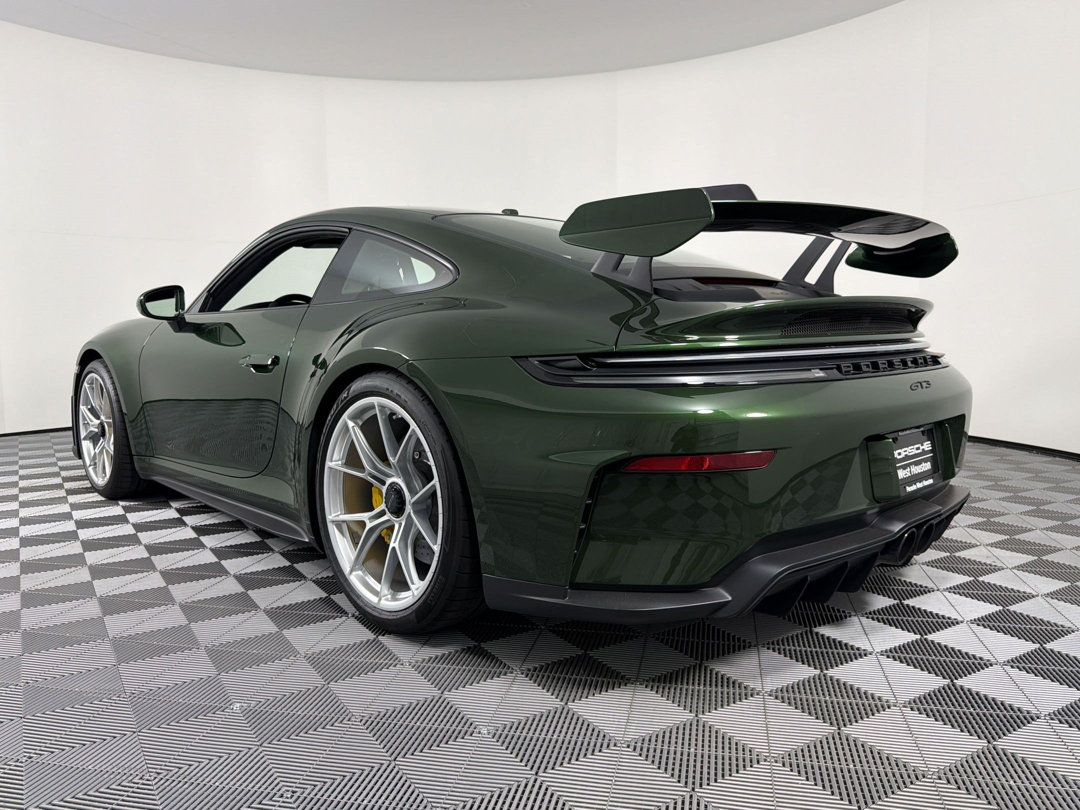 Certified 2026 Porsche 911 GT3 RWD image 3