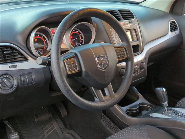 Used 2019 Dodge Journey SE image 9