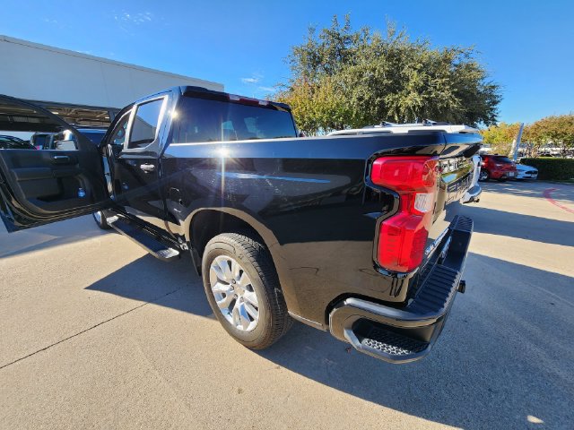Used 2025 Chevrolet Silverado 1500 Custom RWD image 4