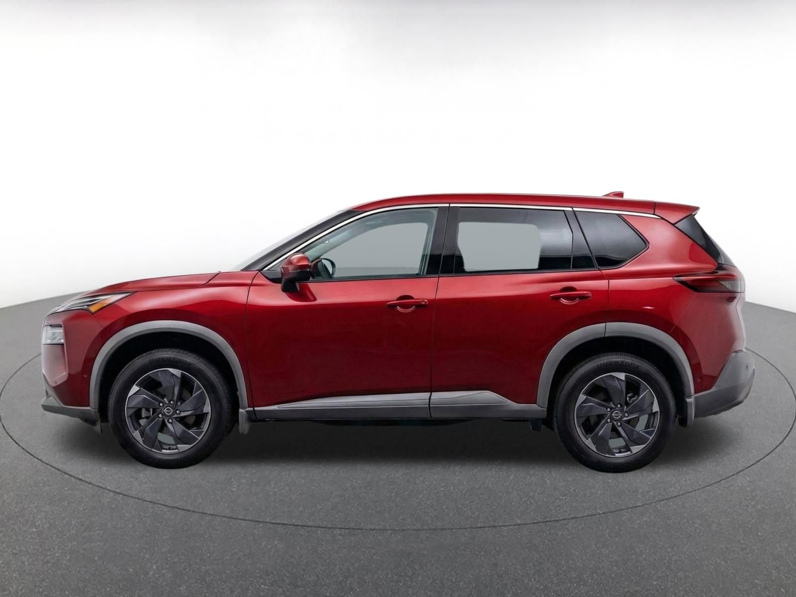 Used 2025 Nissan Rogue SV AWD/4WD image 5