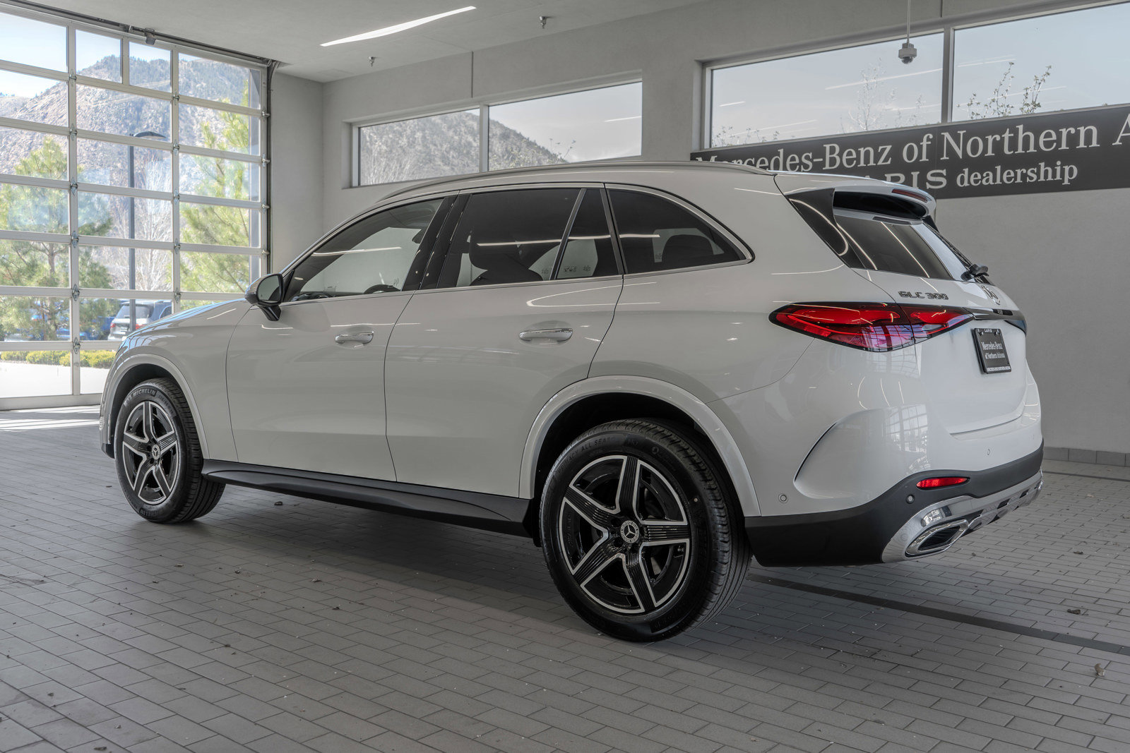 New 2025 Mercedes-Benz GLC 300 4MATIC image 13