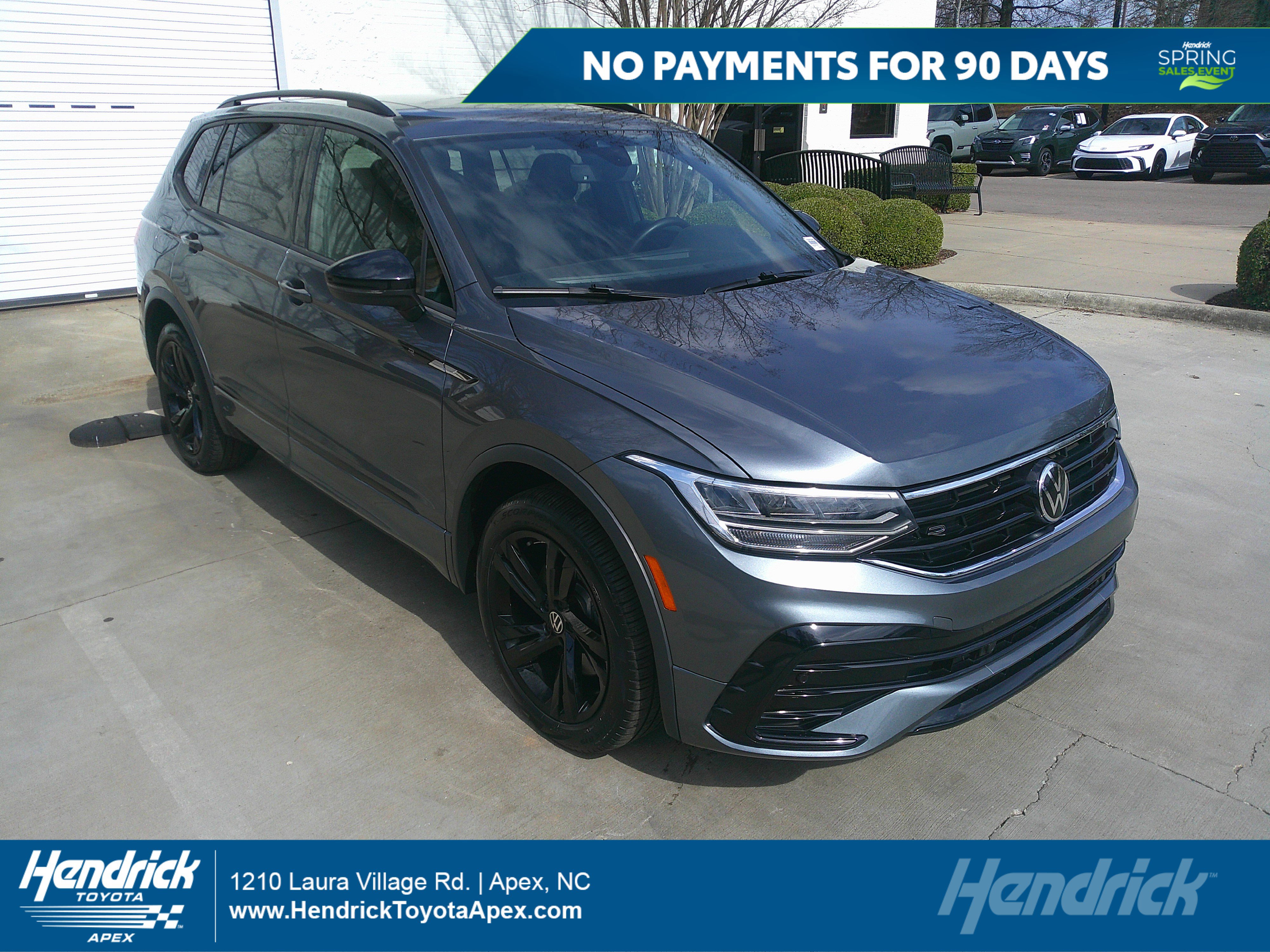 Used 2024 Volkswagen Tiguan SE R-Line