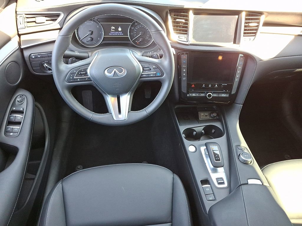 Used 2025 INFINITI QX50 Pure AWD/4WD image 10