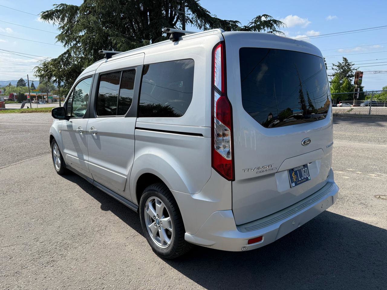 Used 2016 Ford Transit Connect Titanium FWD image 3