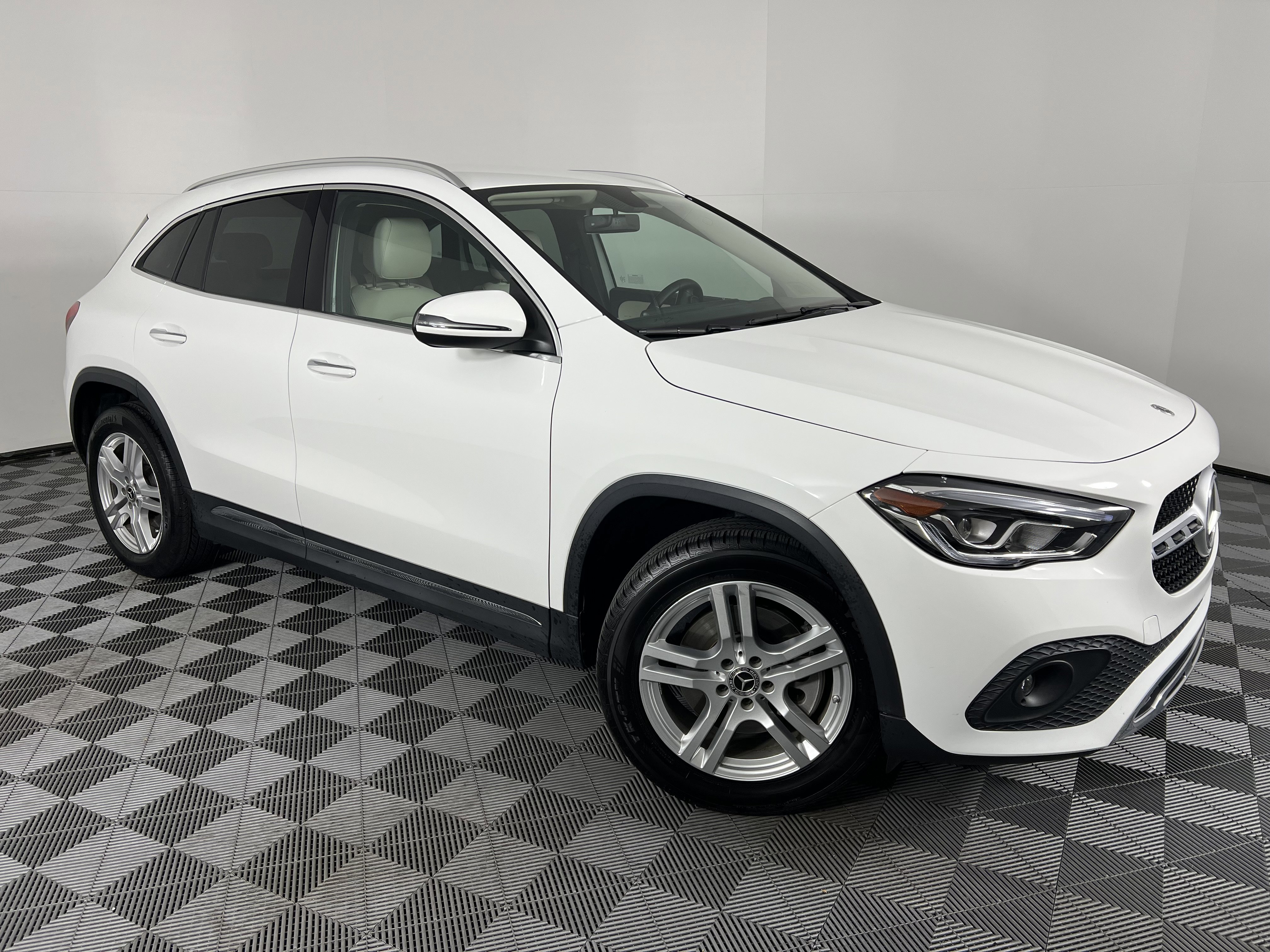 Certified 2023 Mercedes-Benz GLA 250 4MATIC image 2