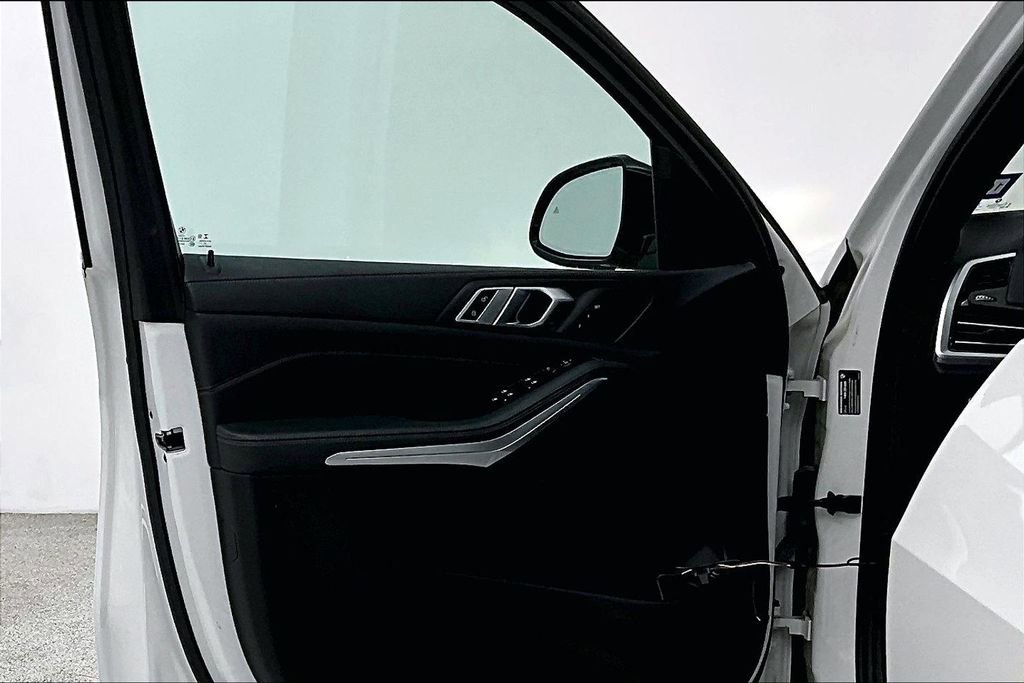 Used 2023 BMW X5 sDrive40i image 24