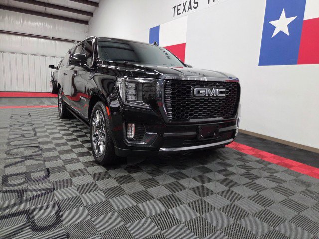 Used 2023 GMC Yukon XL Denali Ultimate AWD/4WD image 15