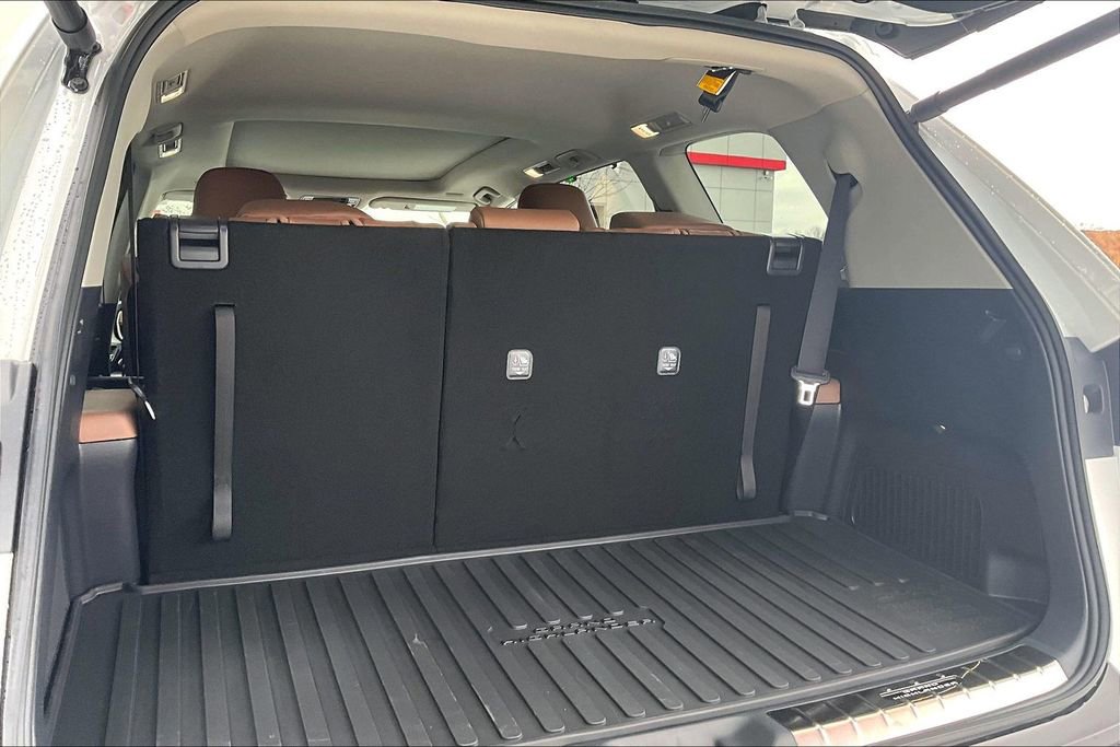 Used 2026 Toyota Grand Highlander Platinum image 23