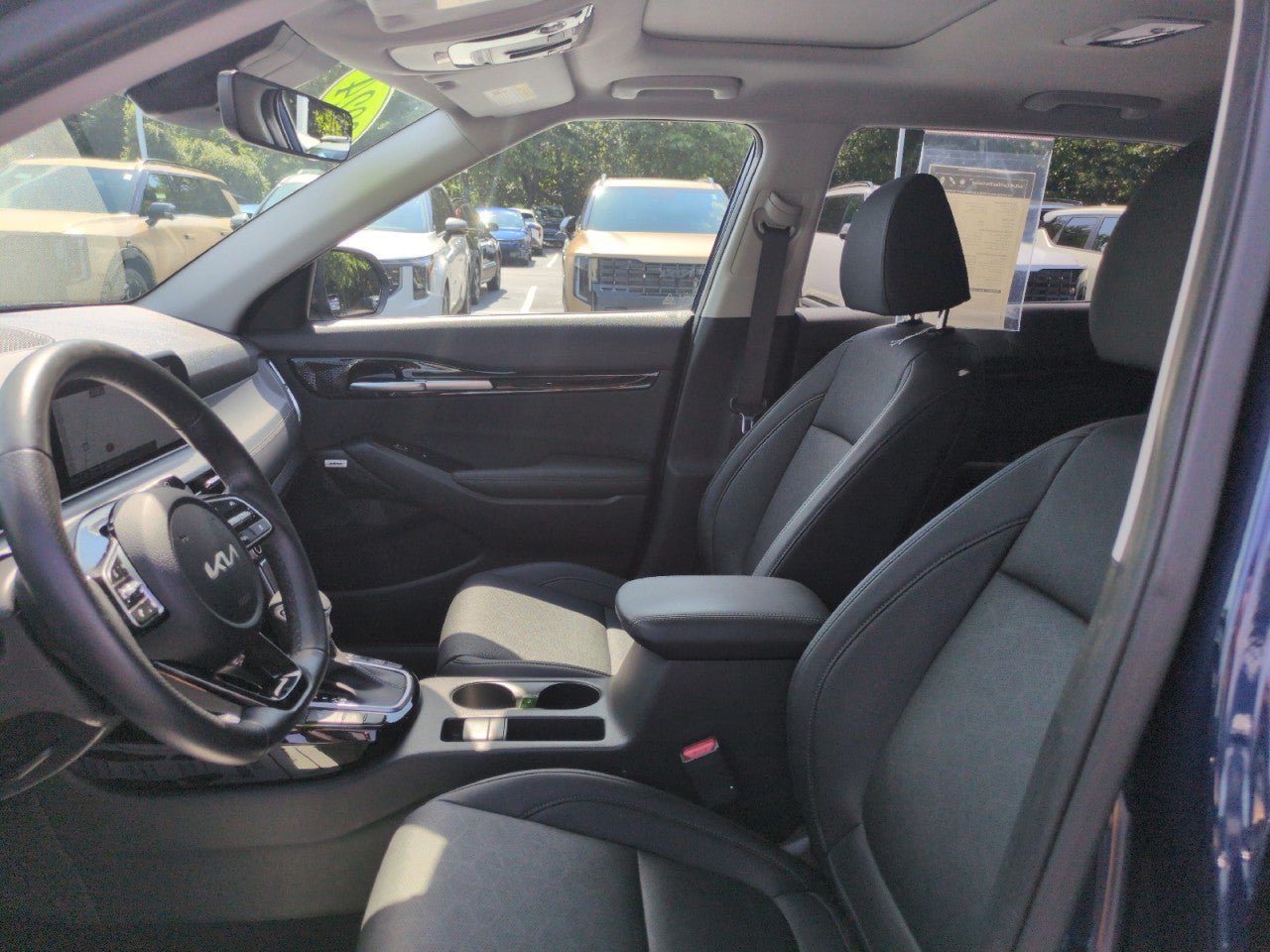 Certified 2024 Kia Seltos SX w/ SX Sunroof Package AWD/4WD image 14