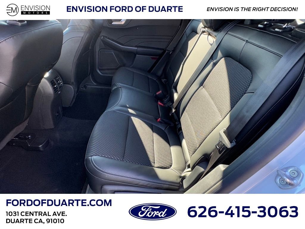 New 2025 Ford Escape SE image 25