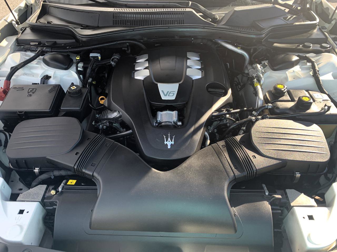 Used 2015 Maserati Ghibli RWD image 49