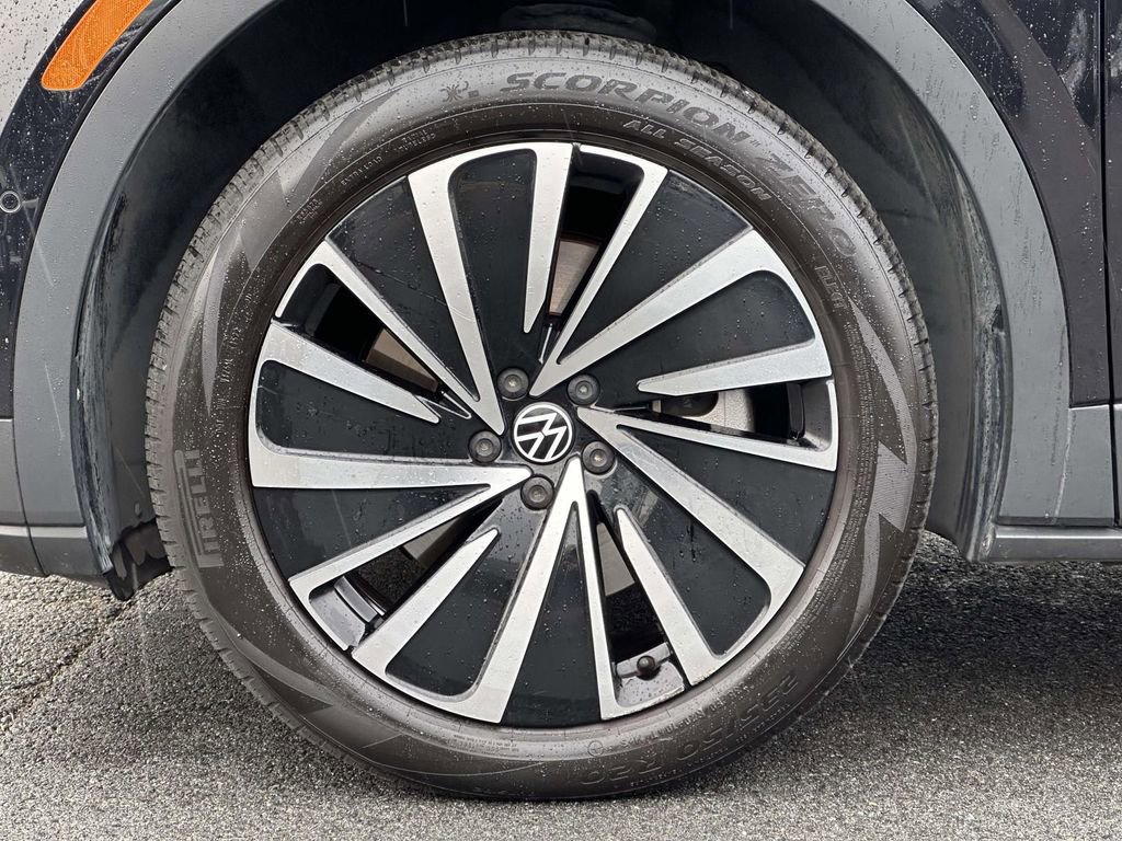 Used 2023 Volkswagen ID.4 Pro S Plus image 7