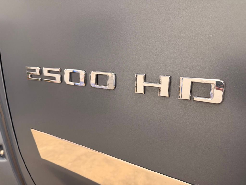 Used 2022 Chevrolet Silverado 2500 High Country w/ Z71 Off-Road Package AWD/4WD image 31