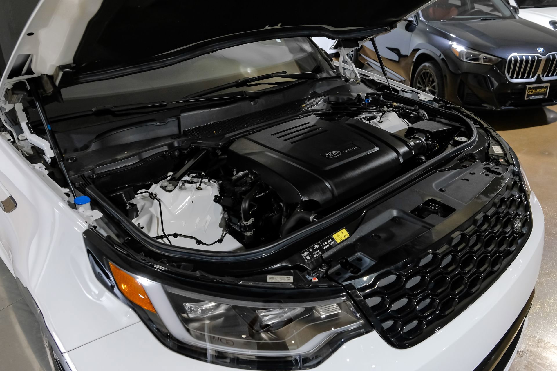 Used 2023 Land Rover Discovery S R-Dynamic image 55