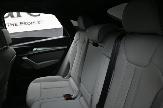 Used 2023 Audi Q5 2.0T Premium Plus w/ Premium Plus Package AWD/4WD image 21