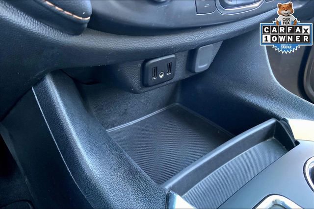 Used 2021 Chevrolet Traverse LT FWD image 34