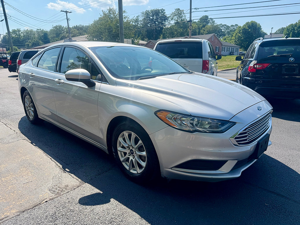 Used 2017 Ford Fusion S FWD image 3