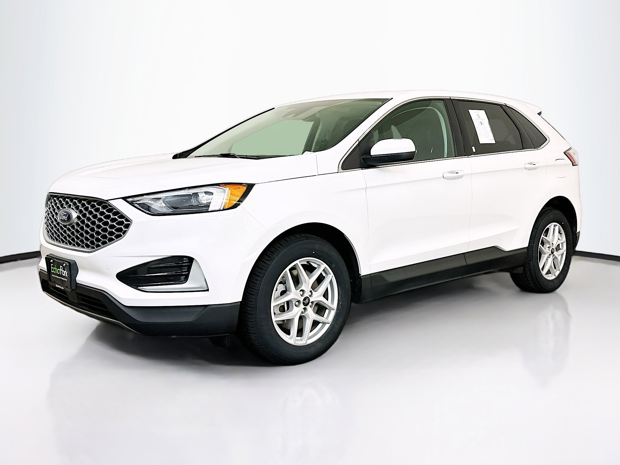 Used 2024 Ford Edge SEL image 3