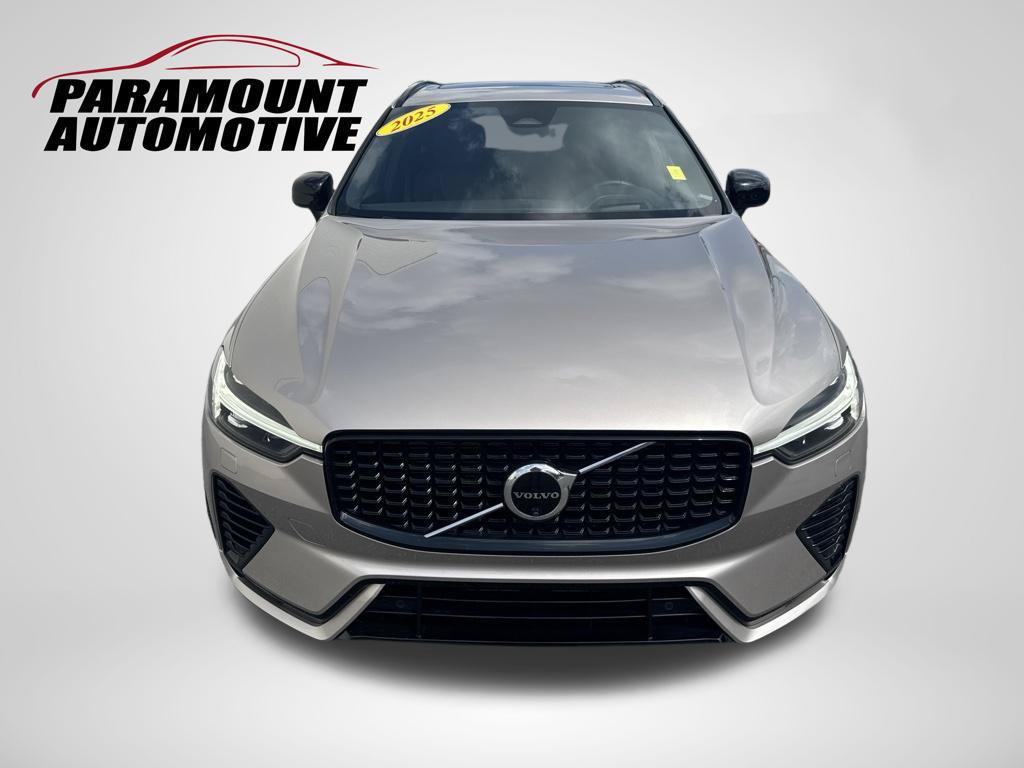 Used 2025 Volvo XC60 T8 Ultra w/ Climate Package AWD/4WD image 2