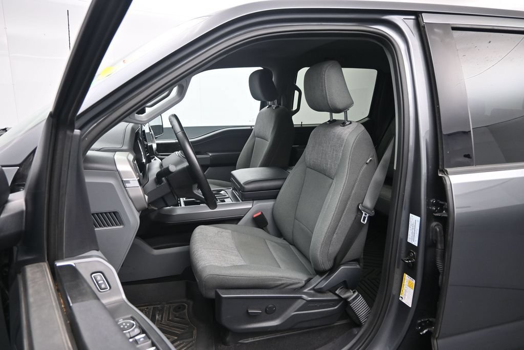 Used 2023 Ford F150 Lightning XLT AWD/4WD image 19