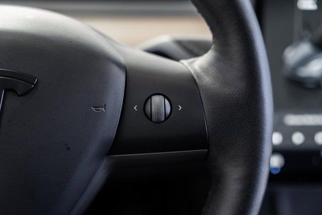 Used 2023 Tesla Model 3 Standard Range image 21