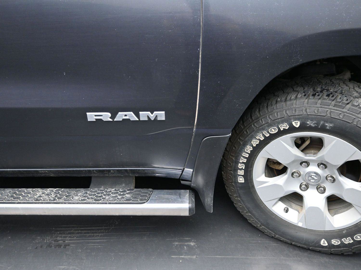 Used 2021 RAM 1500 Big Horn image 7