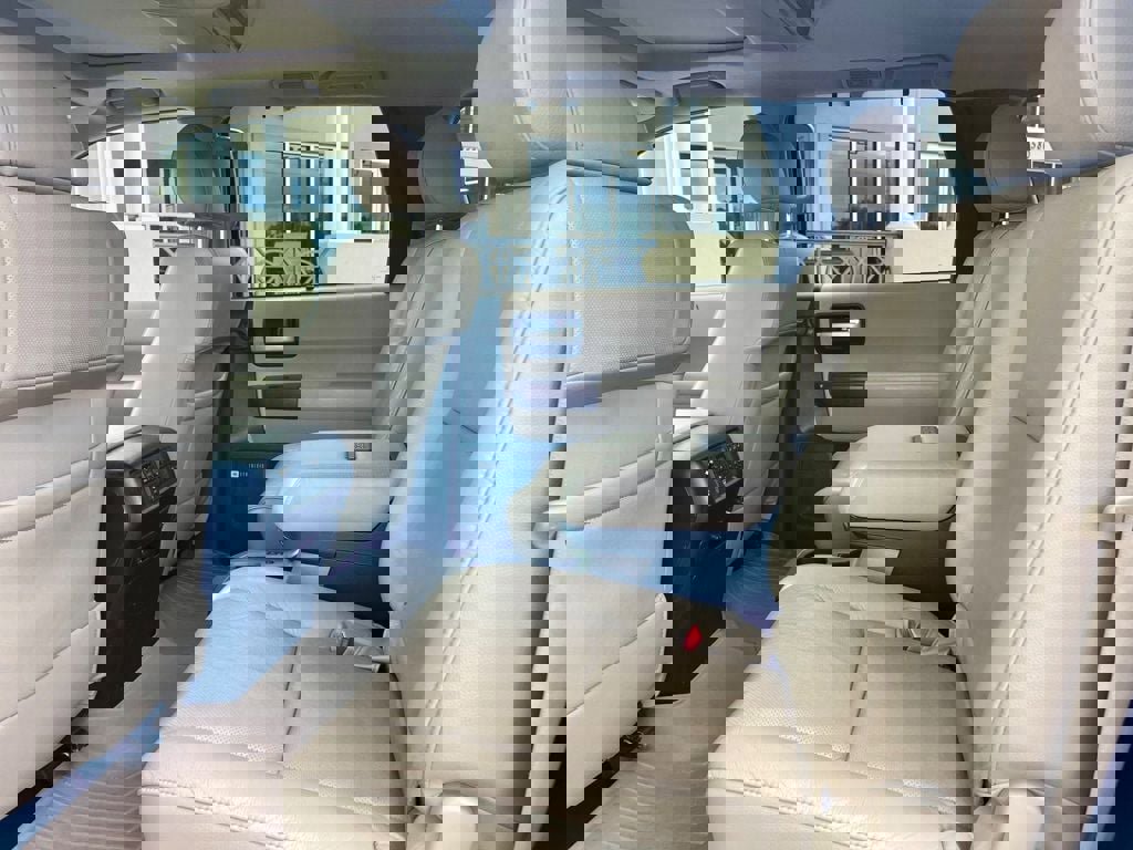 Used 2014 Toyota Sequoia Platinum RWD image 12