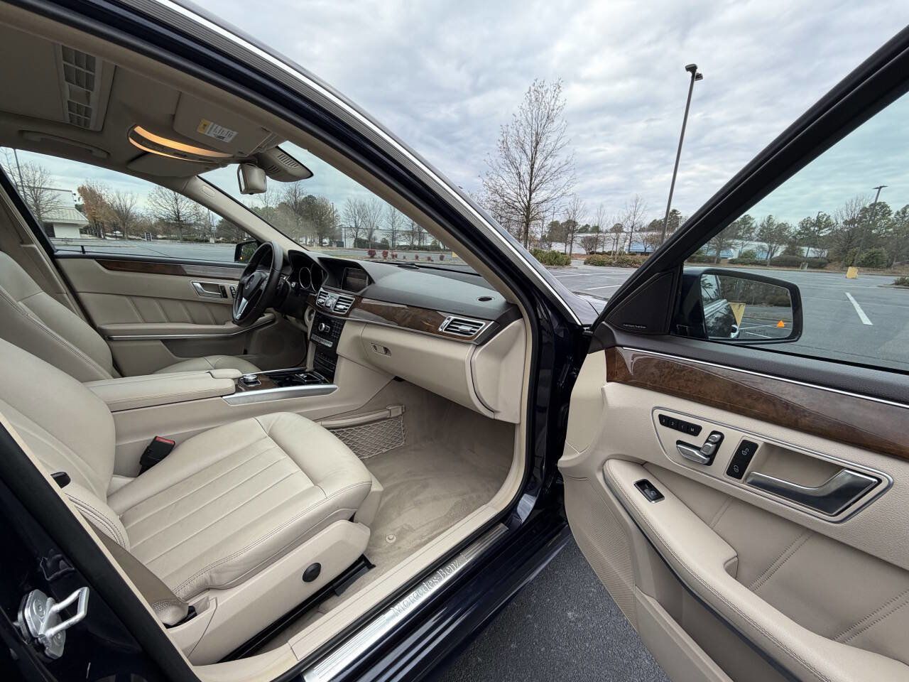 Used 2015 Mercedes-Benz E 350 E 350 4MATIC AWD 4dr Sedan image 19