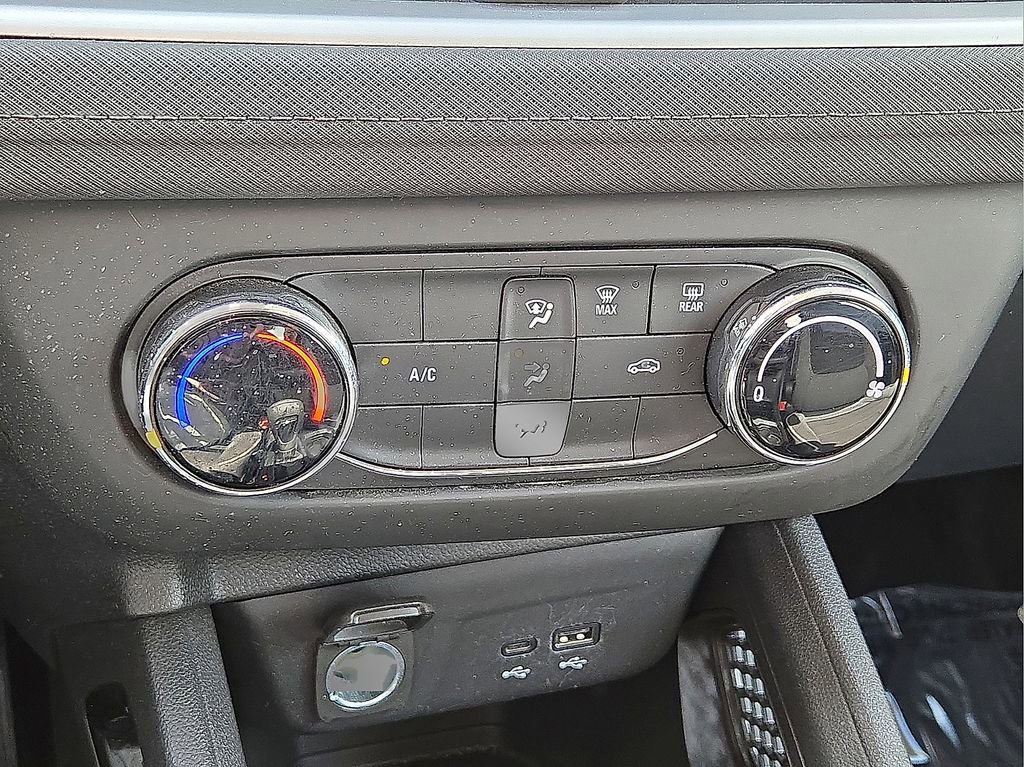 Used 2024 Chevrolet TrailBlazer LS FWD image 27