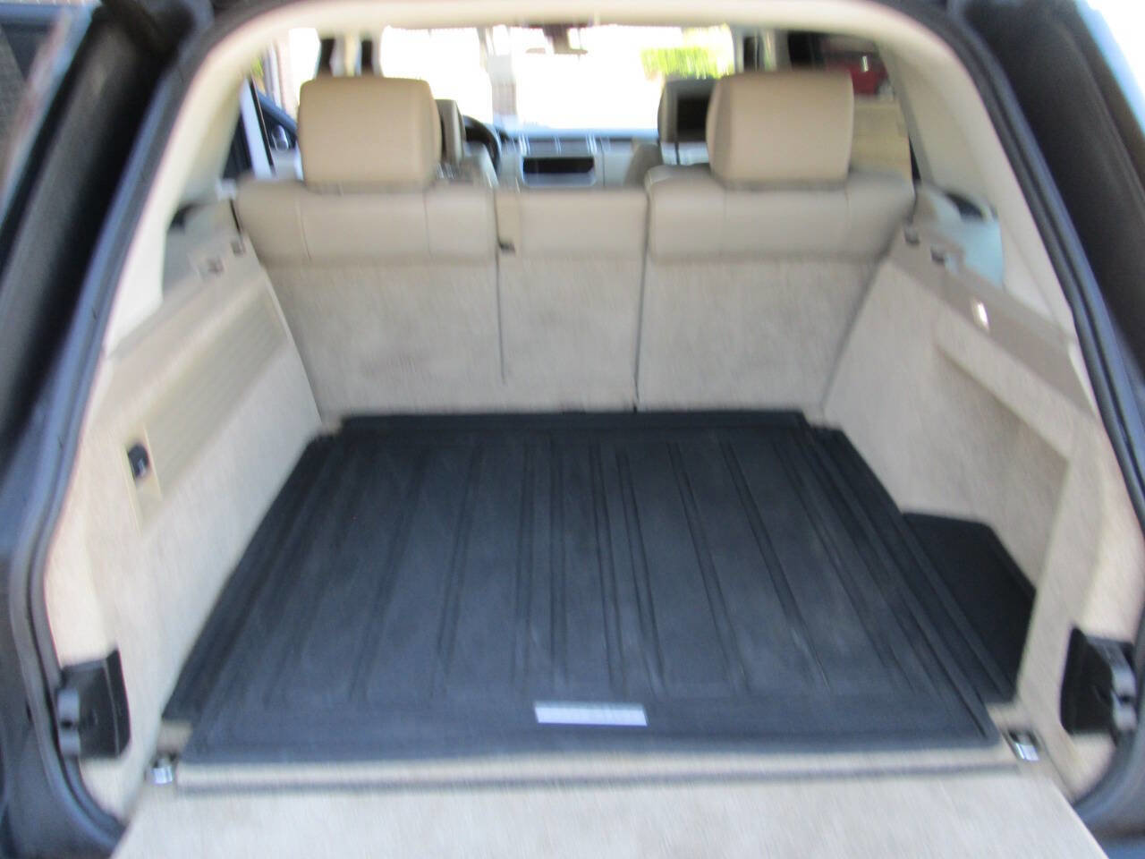 Used 2016 Land Rover Range Rover Long Wheelbase Supercharged image 40