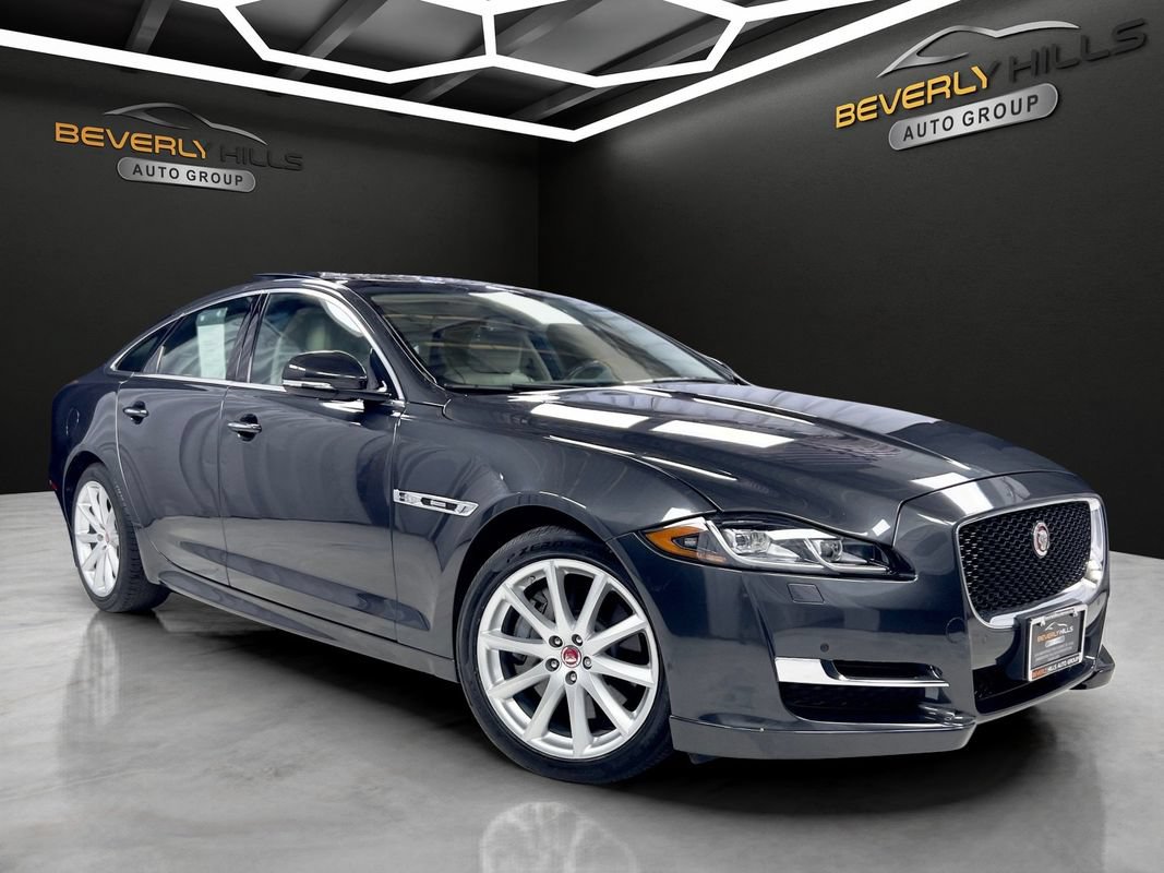 Used 2016 Jaguar XJ R-Sport AWD/4WD image 7