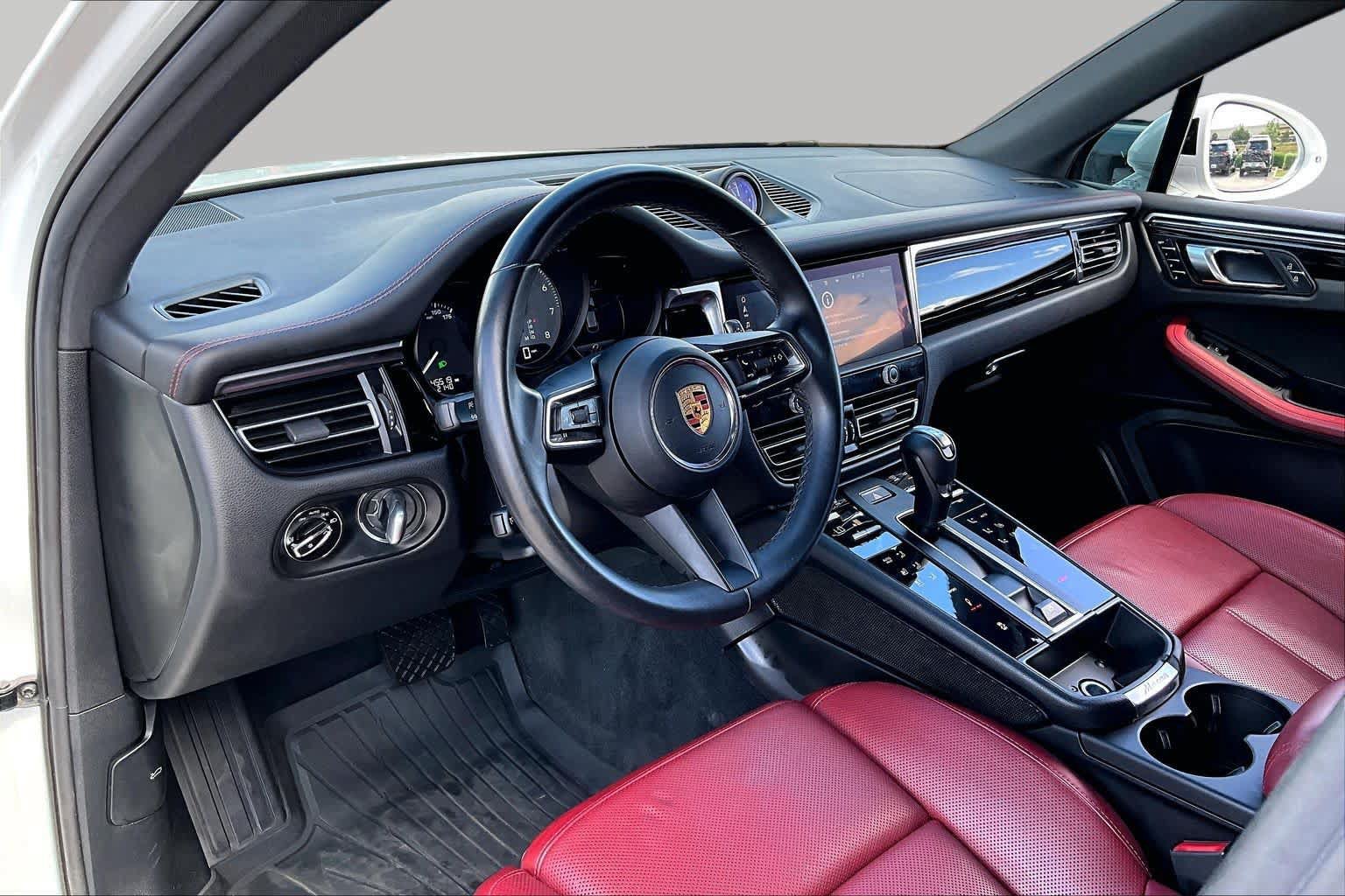 Used 2022 Porsche Macan S AWD/4WD image 18