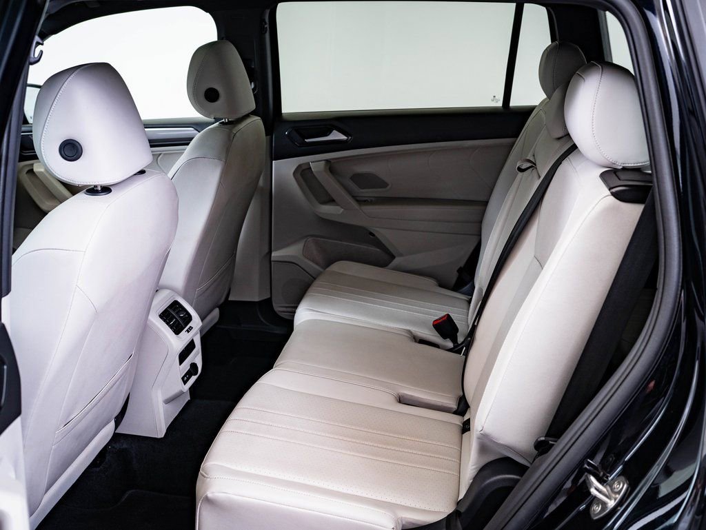 Used 2024 Volkswagen Tiguan SE R-Line image 34