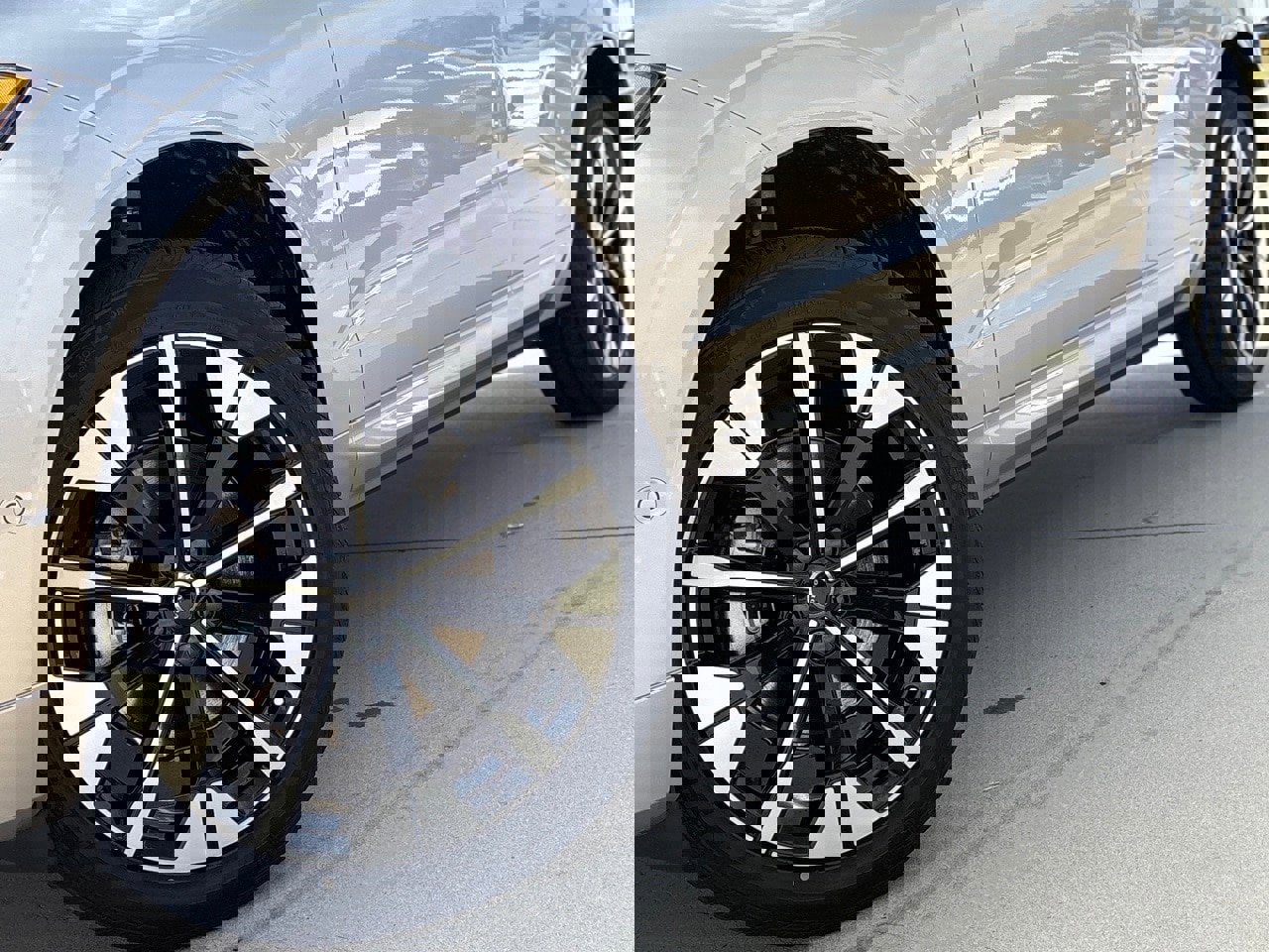 New 2026 Volvo XC60 B5 Plus w/ Protection Package Premier image 5