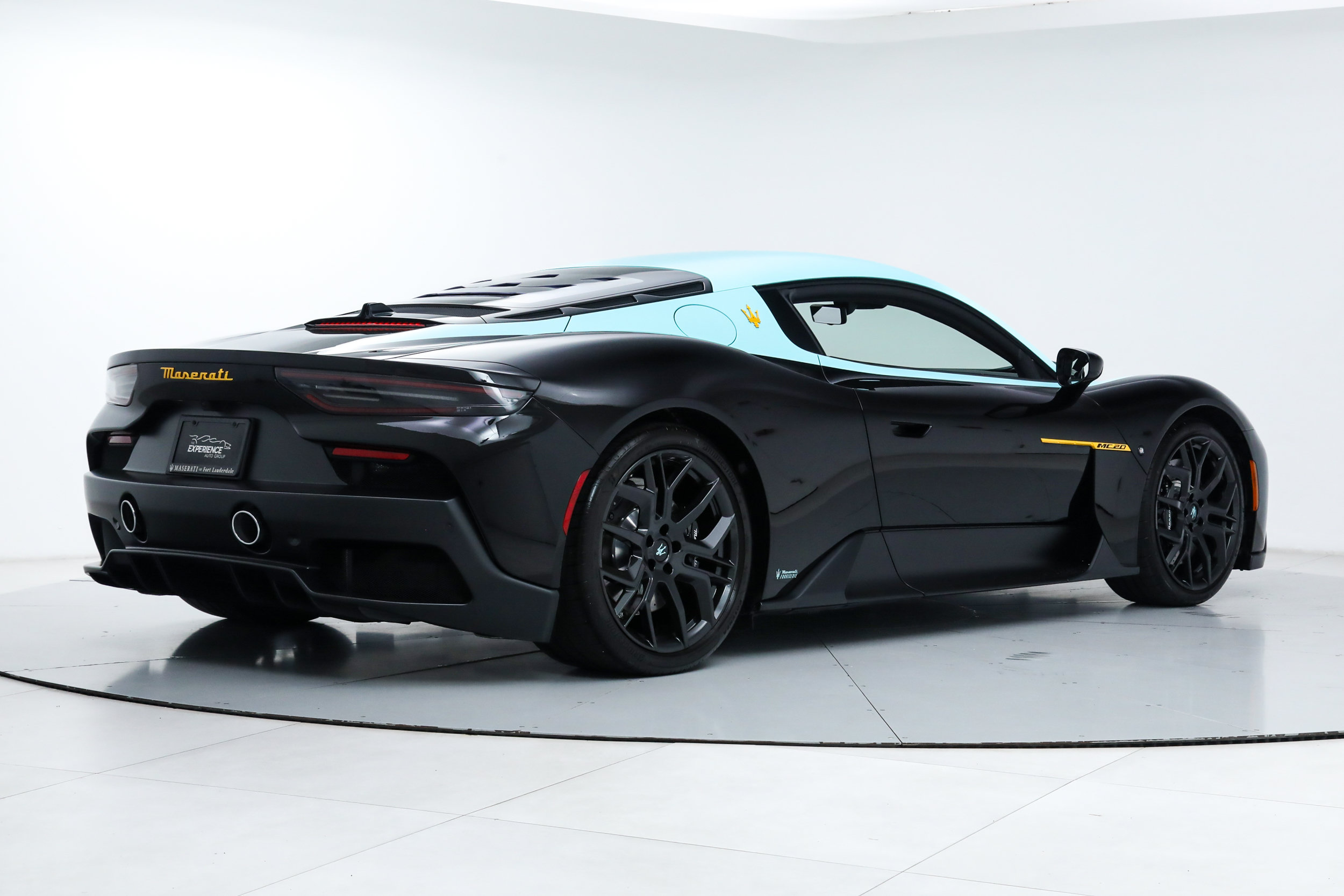 Used 2025 Maserati MC20 Coupe RWD image 6