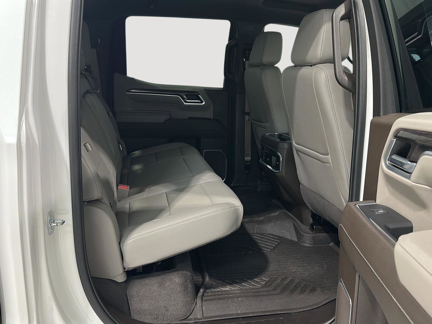 Used 2022 Chevrolet Silverado 1500 LTZ image 25