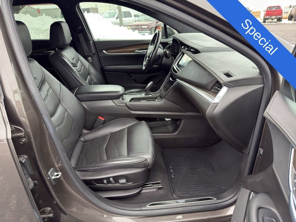 Used 2019 Cadillac XT5 Platinum image 17