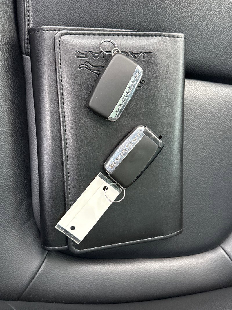 Used 2020 Jaguar F-PACE Premium image 47