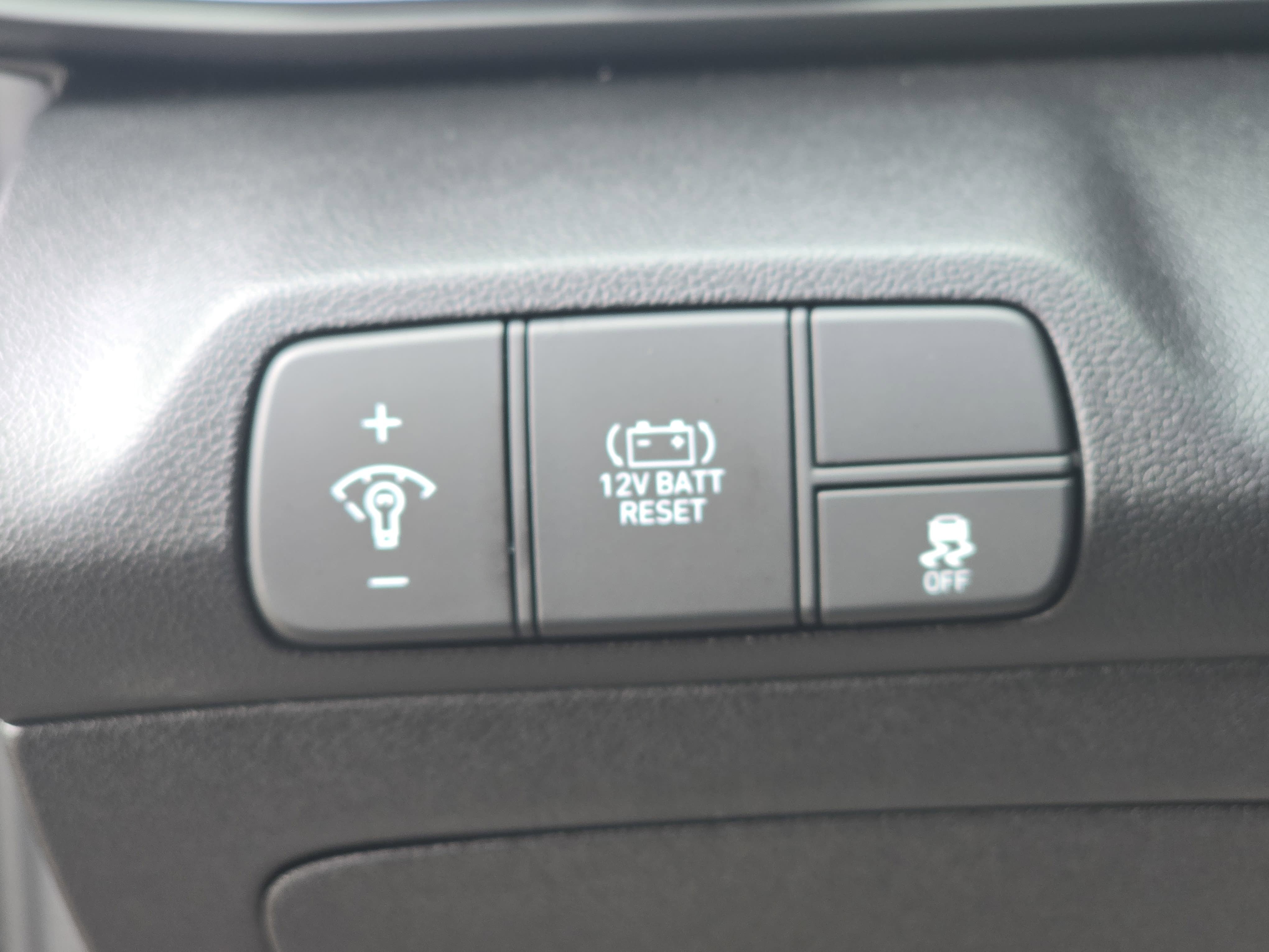 Certified 2025 Hyundai Elantra SEL FWD image 26