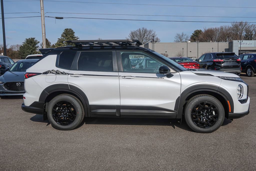 New 2026 Mitsubishi Outlander AWD image 9