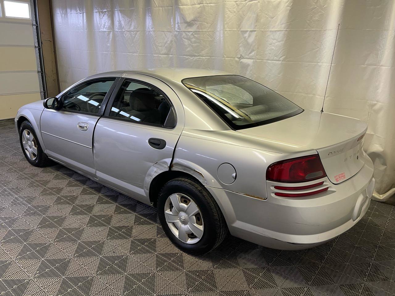Used 2004 Dodge Stratus SE image 4