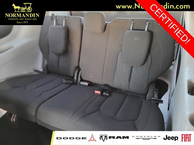 Certified 2017 Chrysler Pacifica LX FWD image 18