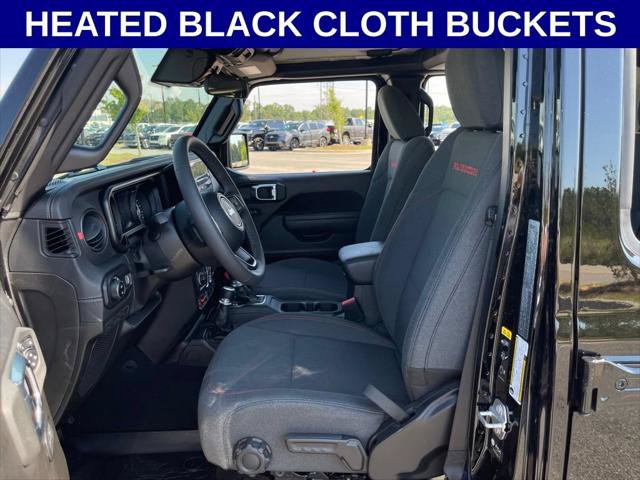 Certified 2025 Jeep Gladiator Rubicon w/ Convenience Group AWD/4WD image 3