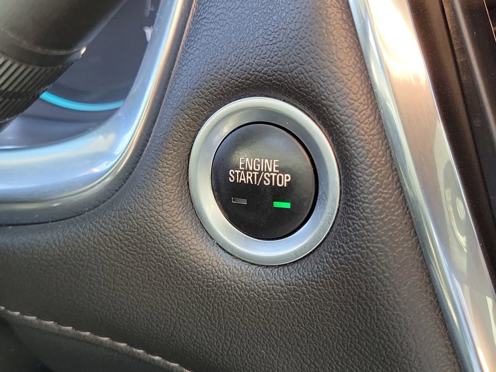 Used 2023 Chevrolet Traverse LT image 12