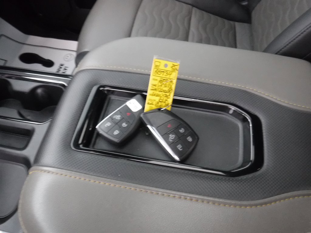 Used 2022 Chevrolet Silverado 1500 ZR2 w/ Technology Package image 21