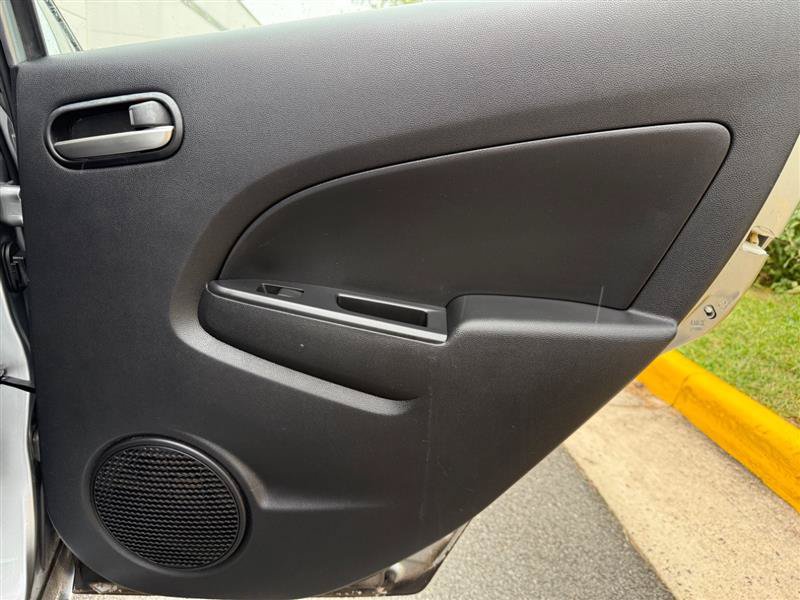 Used 2012 MAZDA MAZDA2 Sport FWD image 33